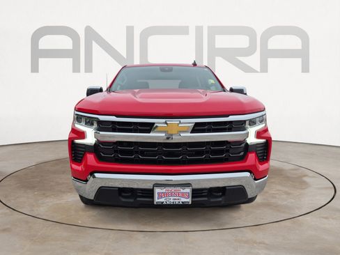 Used 2023 Chevrolet Silverado 1500 LT AWD/4WD image 4