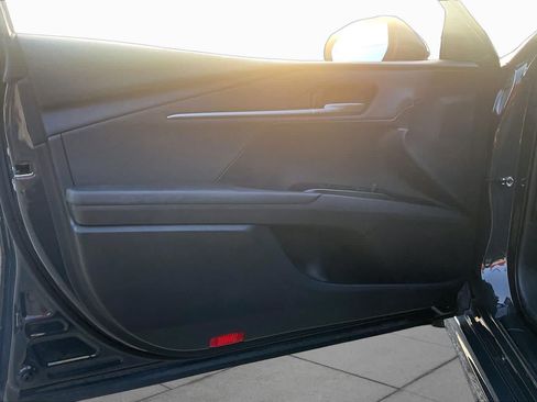 Used 2025 Toyota Camry SE FWD image 19