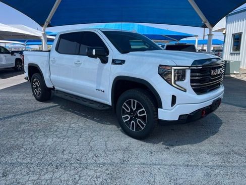 Used 2022 GMC Sierra 1500 AT4 AWD/4WD image 3