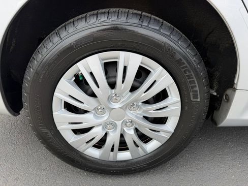 Used 2010 Toyota Corolla LE FWD image 23
