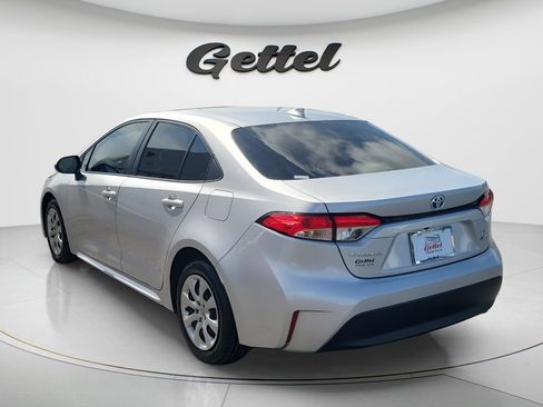 Used 2025 Toyota Corolla LE FWD image 7