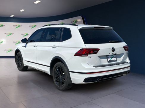 Used 2022 Volkswagen Tiguan SE R-Line AWD/4WD image 6