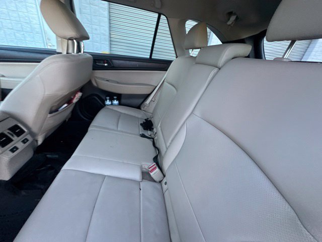 Used 2017 Subaru Outback 3.6R Limited AWD/4WD image 38