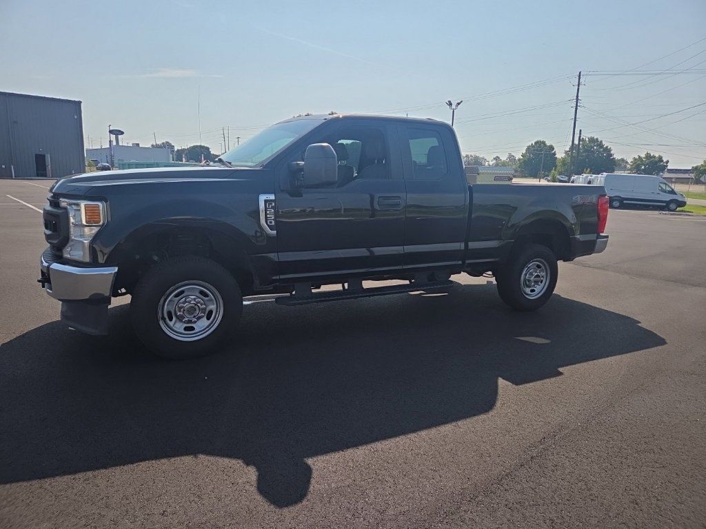 Used 2021 Ford F250 XL w/ Power Equipment Group AWD/4WD image 3