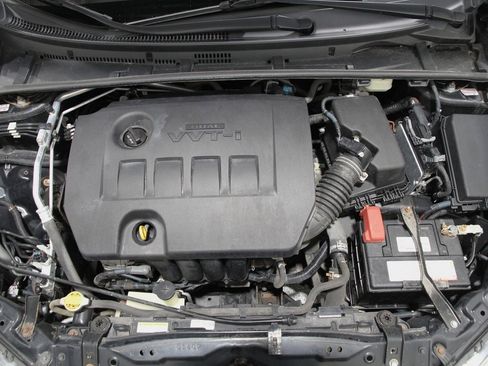 Used 2016 Toyota Corolla LE image 18