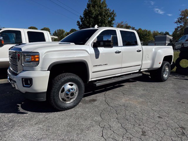 Used 2019 GMC Sierra 3500 Denali w/ Duramax Plus Package AWD/4WD image 1