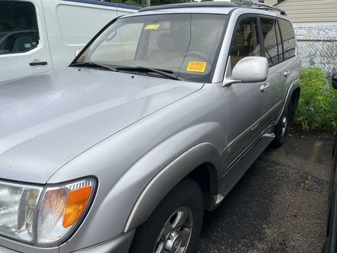 Used 2001 Toyota Land Cruiser AWD/4WD image 18