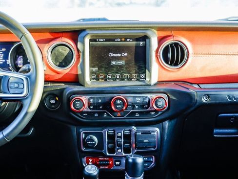 Used 2023 Jeep Wrangler Unlimited Rubicon 4xe image 16