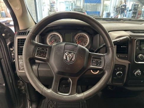 Used 2017 RAM 1500 ST w/ SXT Appearance Group image 14