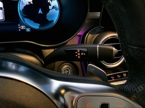 Used 2022 Mercedes-Benz GLC 300 image 16