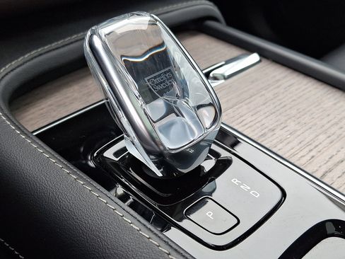 Used 2022 Volvo XC90 T8 Inscription w/ Advanced Package image 15