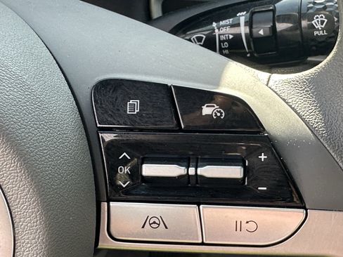 Used 2024 Hyundai Elantra SEL image 26