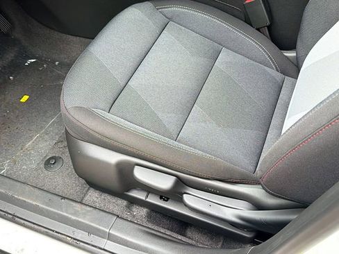 New 2026 Chevrolet Trax RS w/ Sunroof Package image 18