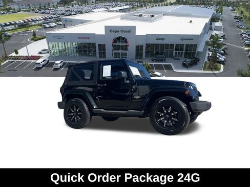Used 2015 Jeep Wrangler Sahara w/ Connectivity Group AWD/4WD image 3