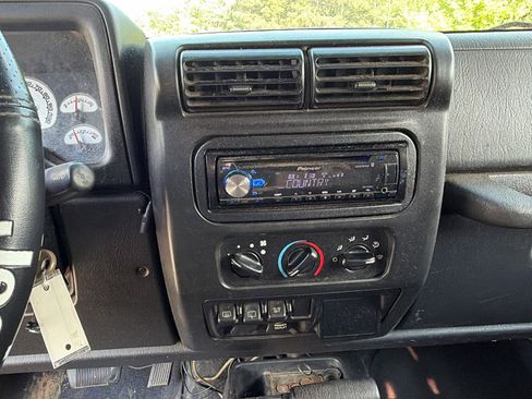 Used 2005 Jeep Wrangler Sport AWD/4WD image 26