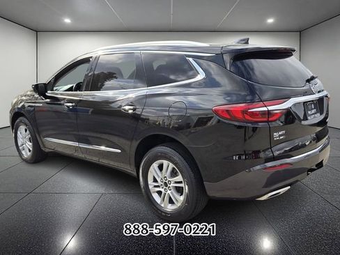 Used 2018 Buick Enclave Essence FWD image 3