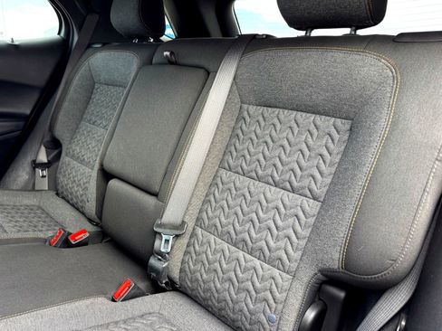 Used 2023 Chevrolet Equinox LT image 15