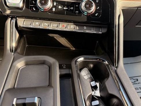 Certified 2024 GMC Sierra 2500 AT4 w/ Technology Package image 31