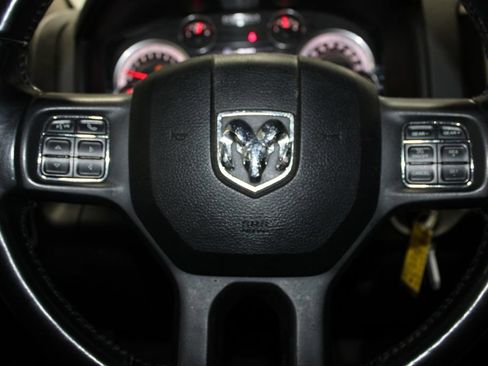 Used 2019 RAM 1500 Big Horn AWD/4WD image 18