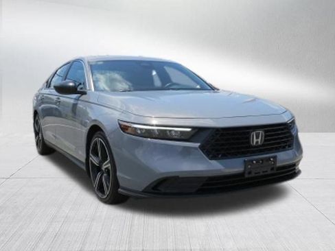 Used 2024 Honda Accord Sport image 10