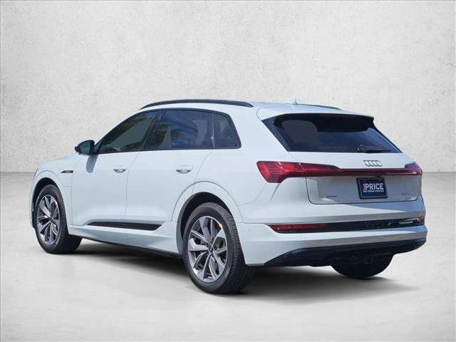 Used 2021 Audi e-tron Premium Plus w/ Premium Plus Package AWD/4WD image 8