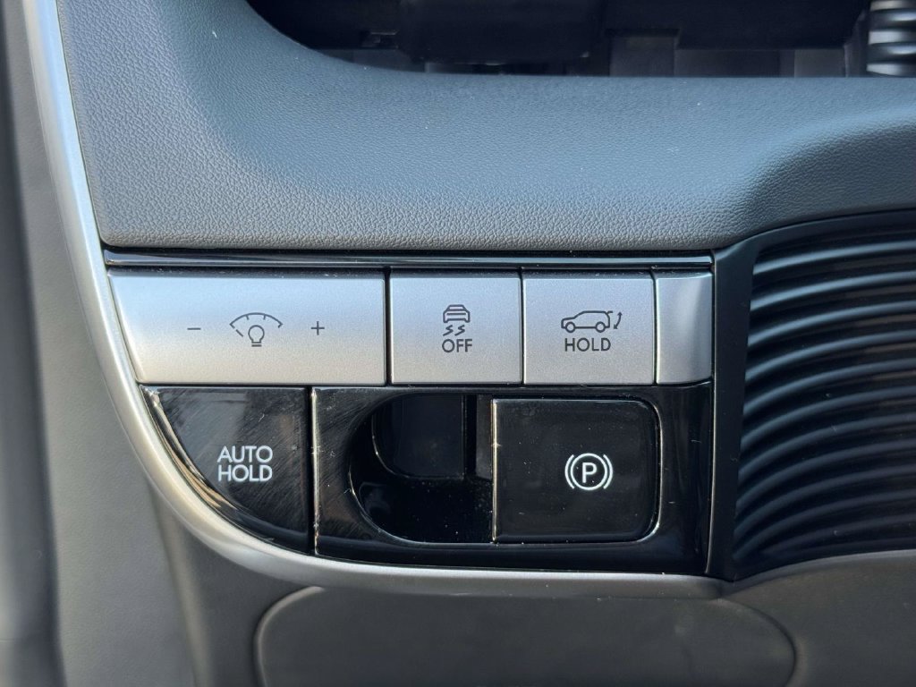 Used 2024 Hyundai Ioniq 5 SEL AWD/4WD image 17