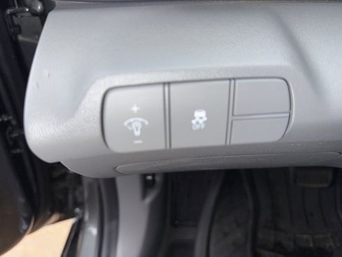 Used 2024 Hyundai Elantra SEL image 20