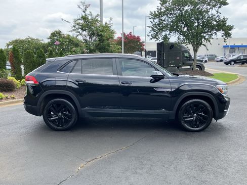 Used 2023 Volkswagen Atlas Cross Sport SE FWD image 11