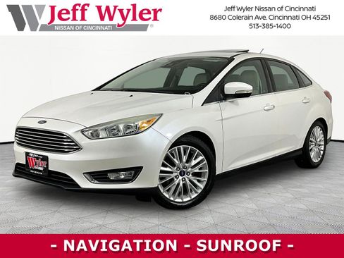 Used 2015 Ford Focus Titanium w/ Titanium Technology Package FWD image 1