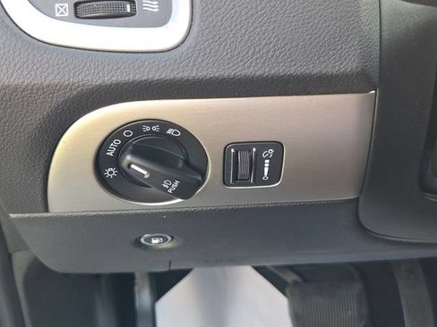 Used 2020 Dodge Durango 2WD image 25