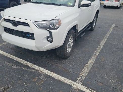 Used 2022 Toyota 4Runner SR5 Premium w/ Moonroof Package AWD/4WD image 1