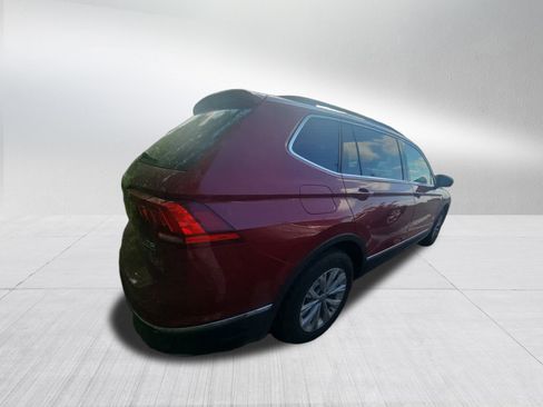Used 2018 Volkswagen Tiguan SE w/ Panoramic Sunroof Package AWD/4WD image 4