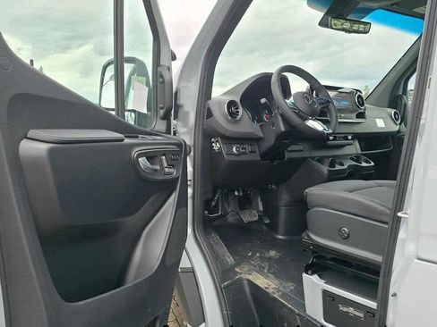 New 2026 Mercedes-Benz Sprinter 2500 image 23