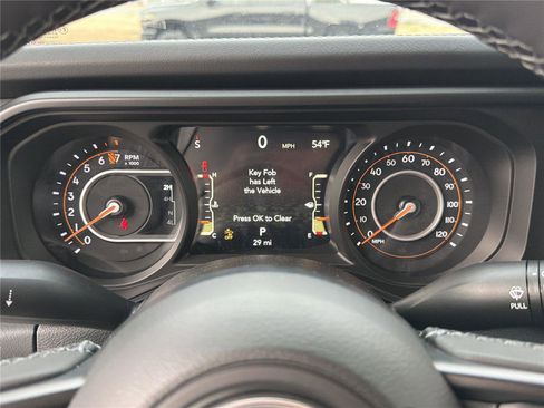 New 2026 Jeep Gladiator Sahara image 28