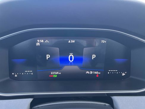 Used 2025 Volkswagen Jetta SE FWD image 11