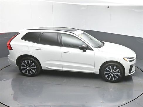 Certified 2024 Volvo XC60 B5 Core image 50