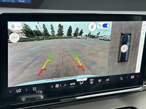 New 2026 Ford Expedition Active image 18