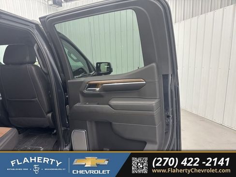 Used 2024 Chevrolet Silverado 1500 High Country w/ Technology Package image 14