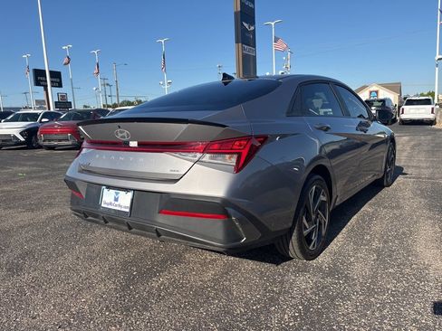 Certified 2025 Hyundai Elantra SEL w/ Cargo Package FWD image 9