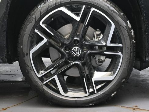 New 2026 Volkswagen Tiguan SEL R-Line image 10