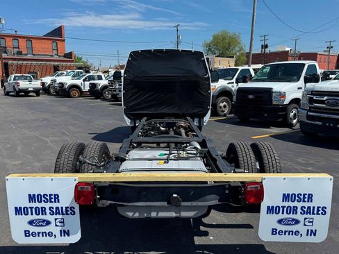 Used 2027 Ford E-450 and Econoline 450 Super Duty w/ Driver's Safety Package RWD image 9