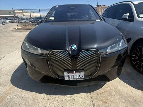 Used 2026 BMW iX xDrive45 w/ Premium Package AWD/4WD image 2