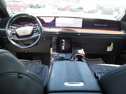 Certified 2025 Cadillac Escalade Sport Platinum w/ LPO, ONYX Package AWD/4WD image 25