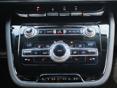 Used 2020 Lincoln Corsair FWD image 16