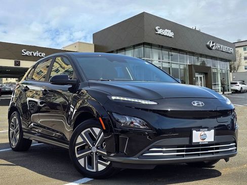 Used 2023 Hyundai Kona SE FWD image 1