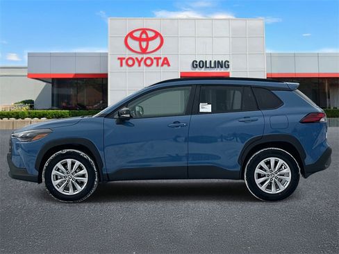 New 2026 Toyota Corolla Cross LE image 5