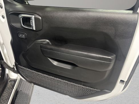 Used 2021 Jeep Wrangler Unlimited Sport AWD/4WD image 25