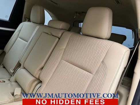 Used 2017 Toyota Highlander Plus AWD/4WD image 15