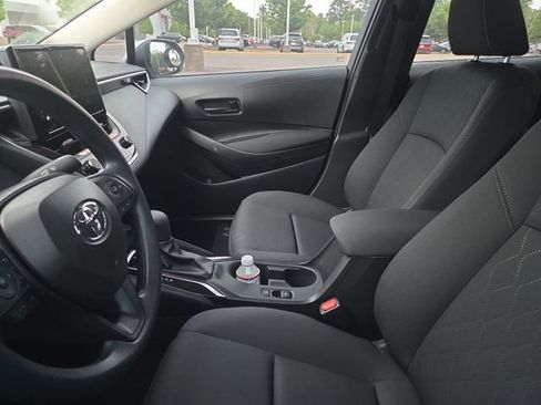 Used 2025 Toyota Corolla LE image 9