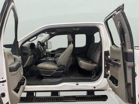 Certified 2021 Ford F350 XLT w/ XLT Value Package image 11